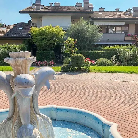 Con Piscine A Desenzano * Desenzano del Garda
