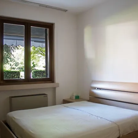 Appartamento Con Piscine A Desenzano