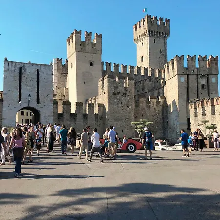 Con Piscine A Desenzano * Desenzano del Garda